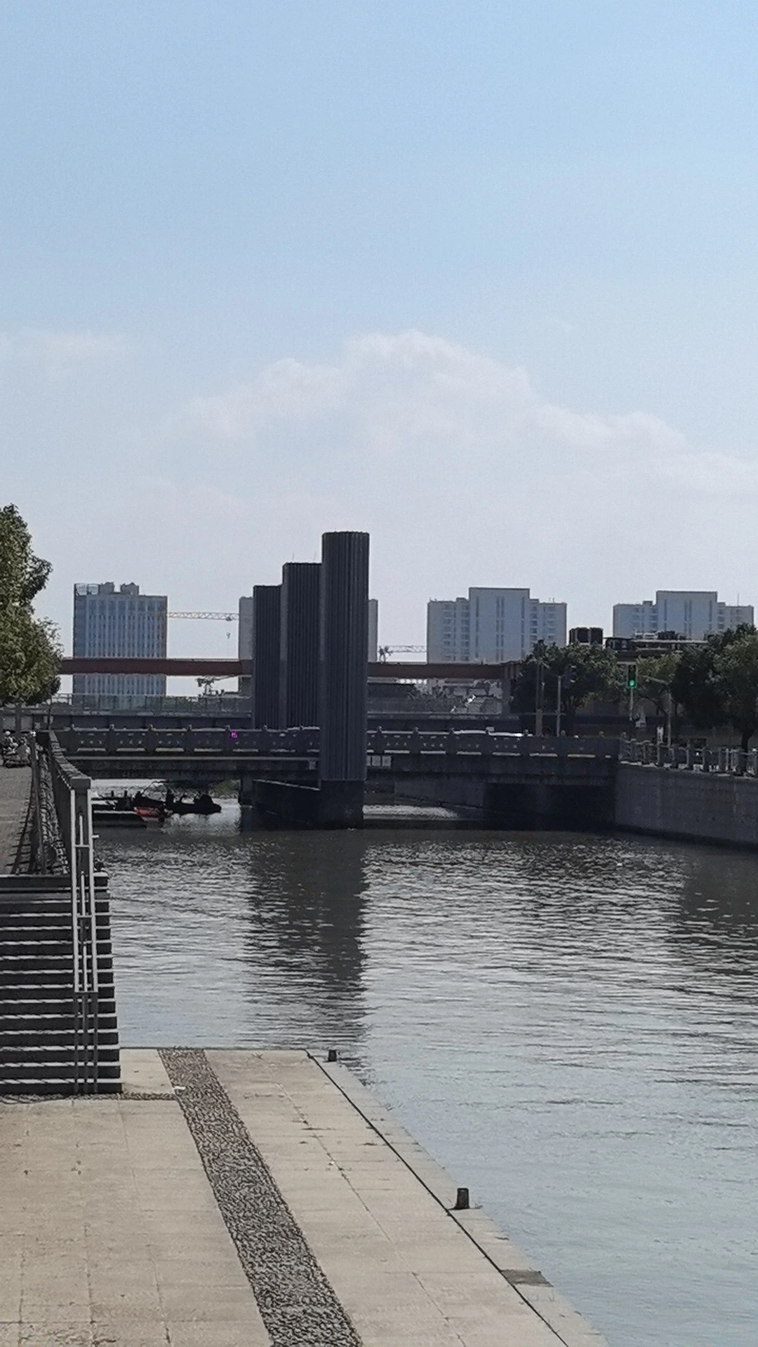 Original riverside photo before summoning Kimi